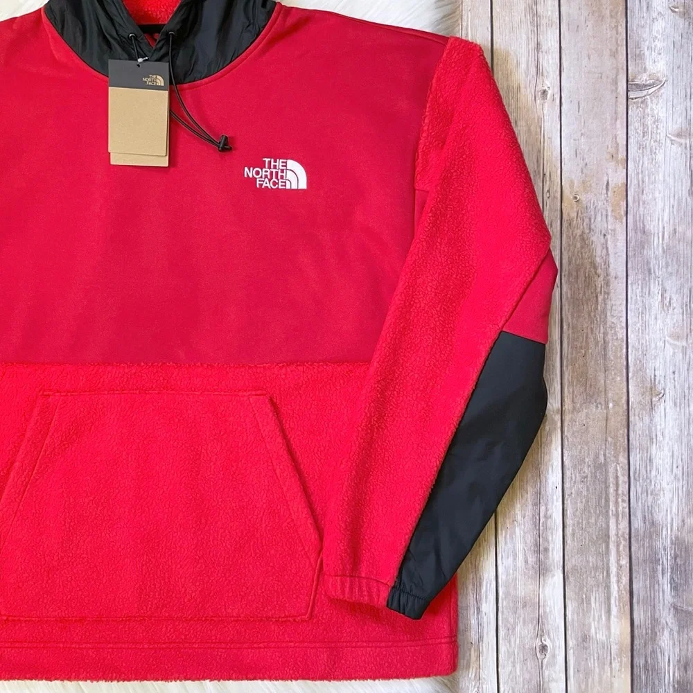 The North Face Men’s Novelty Fleece Hoodie In Red - Picture 2 of 6